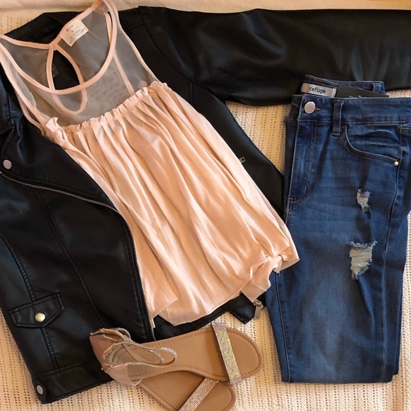 Fine and Needles Tops - 🩷Baby Pink Pleated Top